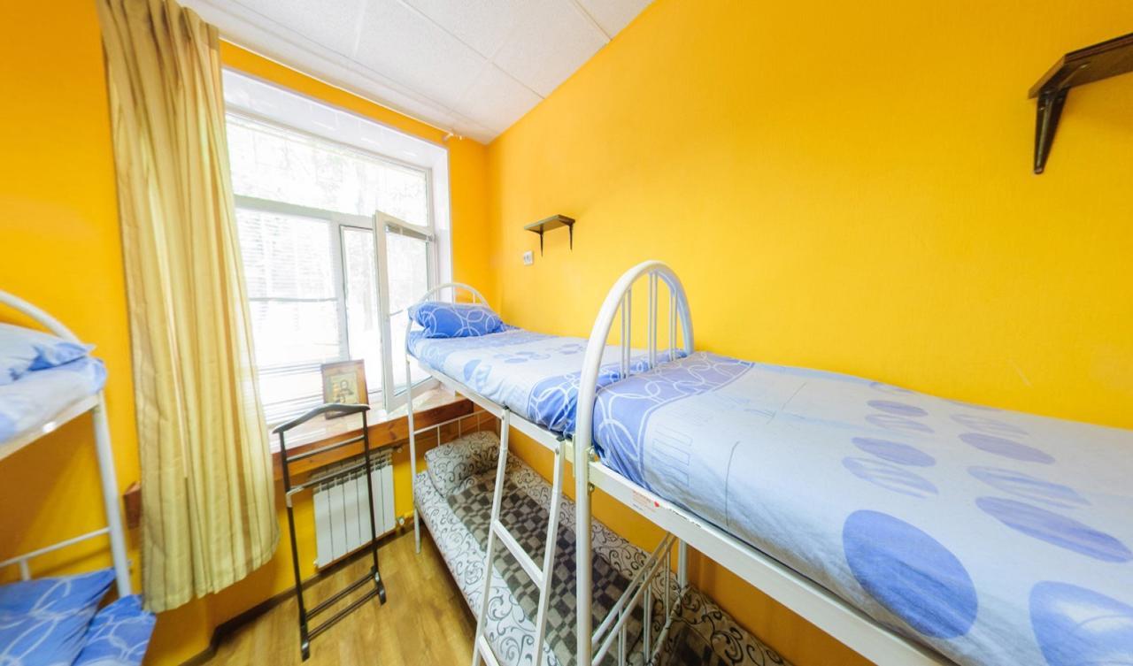 Yourhostel Svyatoshino Kiev Dış mekan fotoğraf