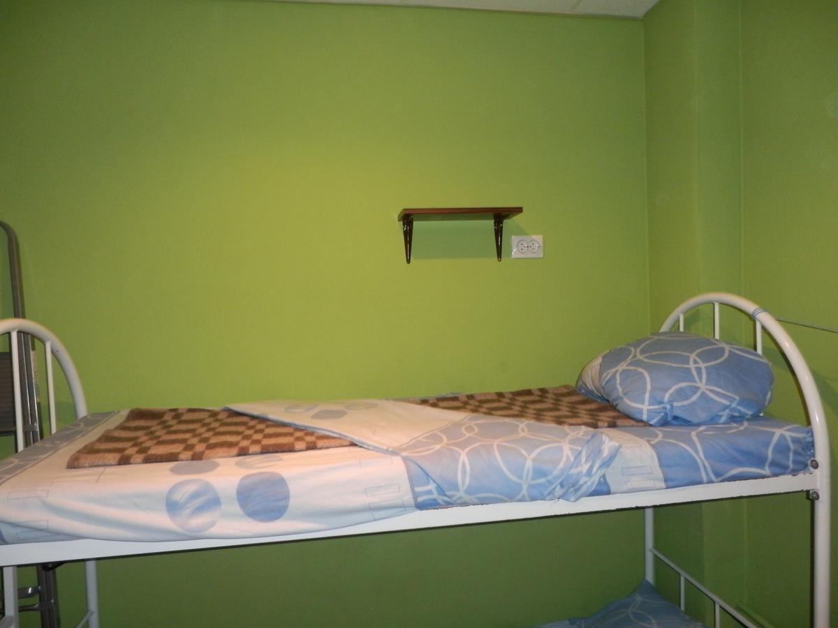 Yourhostel Svyatoshino Kiev Dış mekan fotoğraf